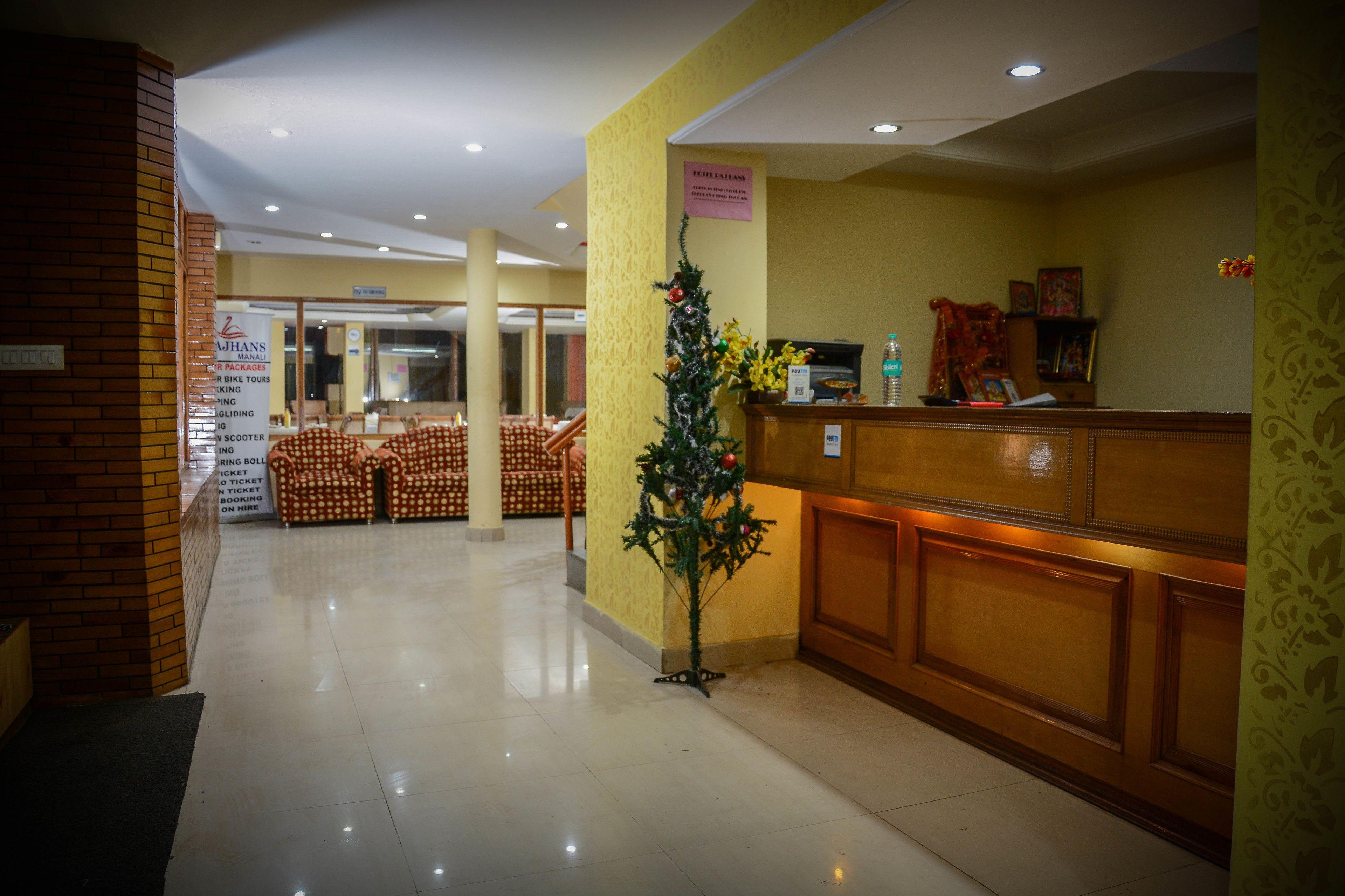 Hotel Rajhans Manali - Manali (Himachal Pradesh) — Photos 1